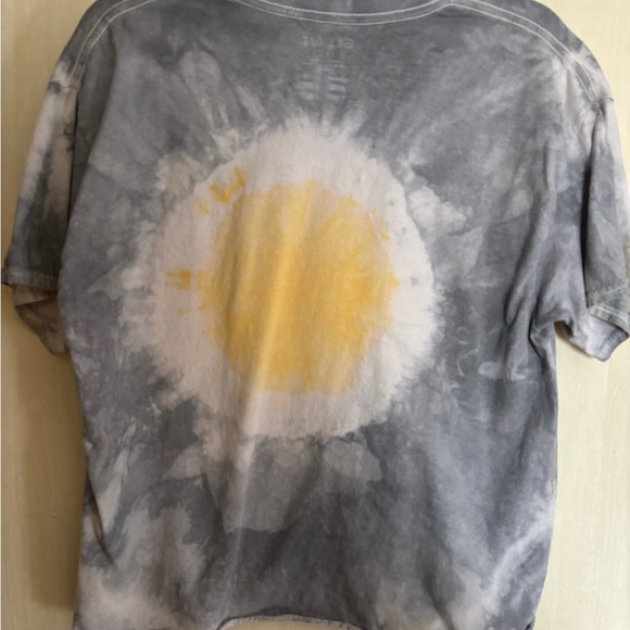 SUN-BURST ☀️ GRAY AND YELLOW TIE-DYE T-SHIRT - Picture 2 of 6